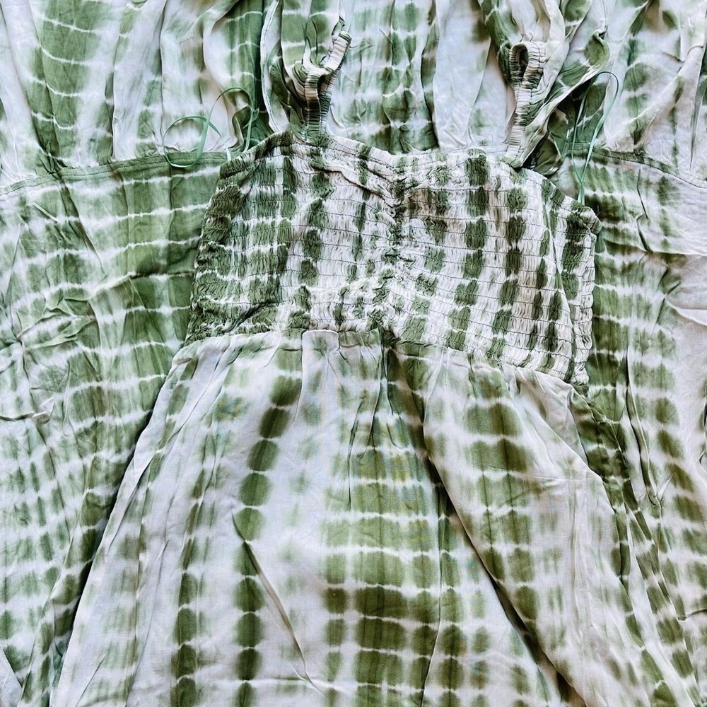 Beautiful Olive & White Tie Dyed Dress - Picture 6 of 6